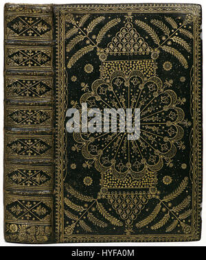 Ein Buchband aus schwarzem Maroquinleder, goldverziert, aus einer Ausgabe der Heiligen Bibel von 1735, veröffentlicht in London von John Baskett. Stockfoto