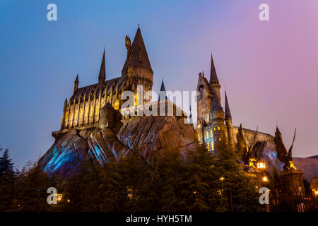 Hogwarts-Schule in Harry Potter Attraktion Zone im Universal Studios Japan Stockfoto