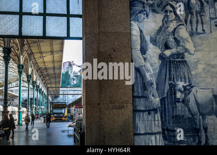 Sao Bento Bahnhof in Porto Stadt auf der iberischen Halbinsel, zweitgrößte Stadt in Portugal Stockfoto