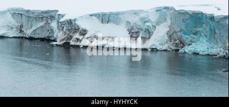 Collins Gletscher Kalben Eisberge ins Meer, King George Island, Antarktis Stockfoto