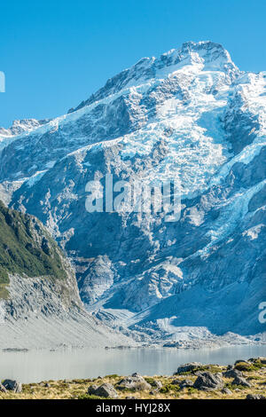 Landschaftsblick auf Mt. Cook und Gletscher See, New Zealand Stockfoto