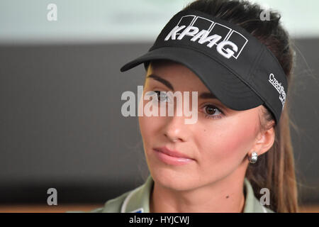 Prag, Tschechische Republik. 5. April 2017. Golfist Klara Spilkova besucht eine Pressekonferenz in Prag, Tschechische Republik, 5. April 2017. Bildnachweis: Michal Dolezal/CTK Foto/Alamy Live-Nachrichten Stockfoto