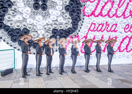 GUADALAJARA, Mexiko - AUG 28: Tänzer Teilnahme am 23. internationalen Mariachi & Charros Festival in Guadalajara Mexiko am 28. August 2016. Stockfoto