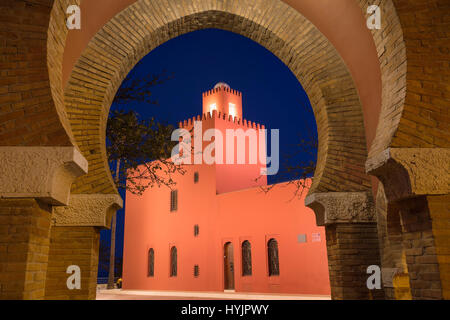 Bil-Bil Castle erbaute Neo-arabischen Stil im Jahre 1934, Benalmadena. Provinz Malaga Costa del Sol Andalusien Südspanien, Europa Stockfoto