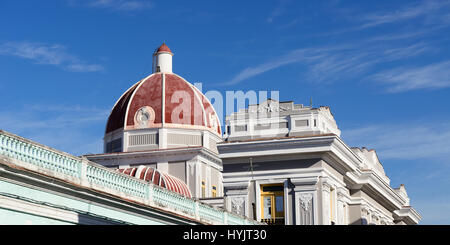 Kuppel Richtfest das Rathaus auf dem Hauptplatz (Plaza de Armas), in der Stadt Cienfuegos, Kuba Stockfoto