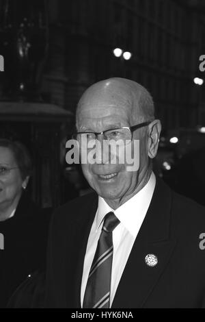 Bobby Charlton Fußballlegende in Westminster, London, Großbritannien. März 2013. Sir Robert Charlton CBE. WM-Siegerteam im Jahr 1966. Bobby Charlton Bruder von Jack und Tommy. Russell Moore Portfolio-Seite. Stockfoto