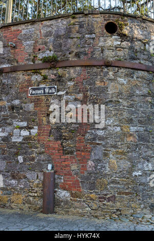 Savannah, Georgia.  Alte Mauer entlang Faktoren gehen. Stockfoto