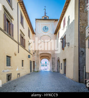 Haupteingang zur Altstadt in Capranica, Mittelitalien, Latium, Provinz Viterbo Stockfoto