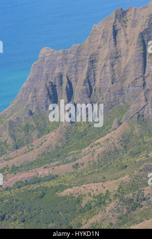 Berge und Meer, Napali Küste vom Kalalau Lookout, Koke'e State Park, Kauai, Hawaii, USA Stockfoto