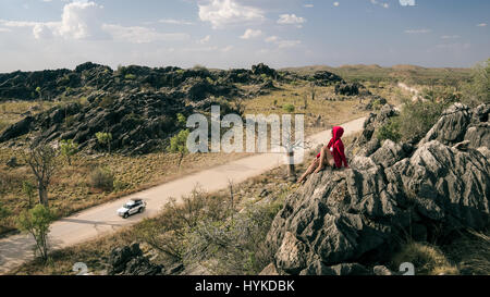 Auslösung in Australien, Road Stop auf einem Hügel in der Nähe von Windjana Nationalpark Stockfoto