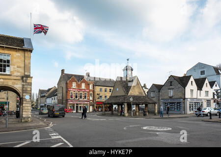 Die Buttercross im Marktplatz Witney Stockfoto