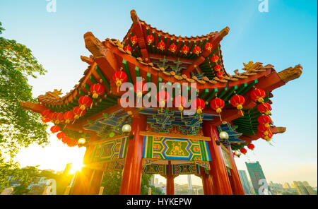 Rote Laternen Verzierungen an Thean Hou Tempel in Kuala Lumpur, ist dies in der Vorbereitung für die kommenden Chinese New Year. Malaysien Stockfoto