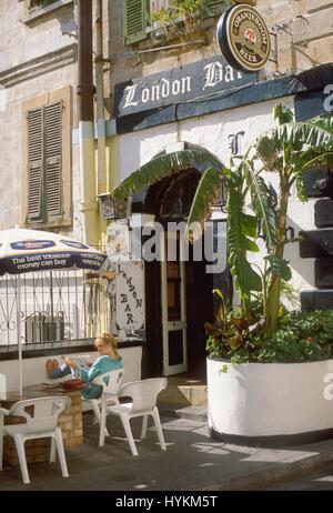 Gibraltar, englisches Pub in der historischen Innenstadt Stockfoto