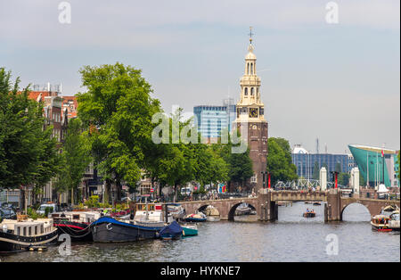 Kanal Oudeschans in Amsterdam, Niederlande Stockfoto