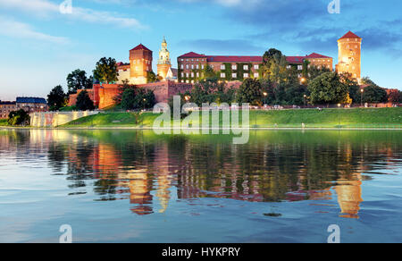 Krakau - Königsschloss Wawel in der Nacht, Polen Stockfoto