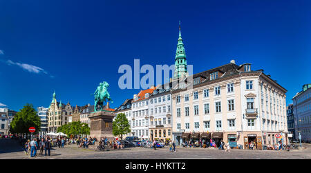 Kopenhagen, Dänemark - 29 Mai: Ansicht der Højbro Plads Platz am 29. Mai 2014 in Kopenhagen, Dänemark. Die Reiterstatue von Absalon wurde im th installiert. Stockfoto