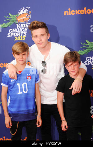 Modelle Brooklyn Joseph Beckham, Cruz David Beckham und Romeo James Beckham besuchen Sie 2015 Nickelodeon Kids Choice Sports Awards an der UCLA in Los Angeles, Kalifornien am 16. Juli 2015. Stockfoto