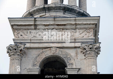 St. Remy, Frankreich, Glanum, Römerstadt, Mausoleum und Triumphbogen Stockfoto