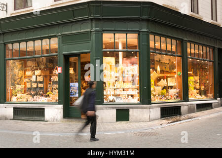 typische Shop für den Verkauf von Schokolade in das Stadtzentrum von Brüssel Stockfoto