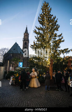 an den traditionellen Weihnachtsmärkten von Bozen in Italien. Stockfoto