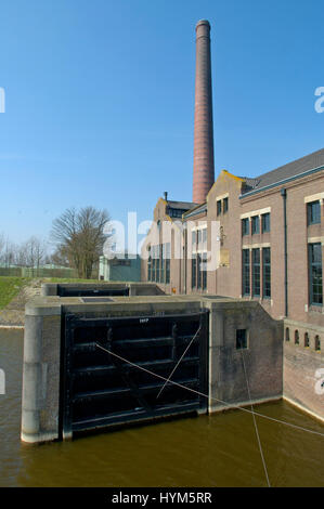 Das Ir. D. F. Woudagemaal ist der größte Dampf Pumpstation, die jemals in der Welt gebaut. Das Pumpwerk befindet sich in Lemmer in der Nähe von Tacozijl in Frie Stockfoto