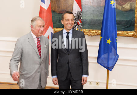 Der Prince Of Wales trifft Bundeskanzler von Österreich Christian Kern im Bundeskanzleramt in Wien, am achten Tag von seiner Europa-Tournee. Stockfoto