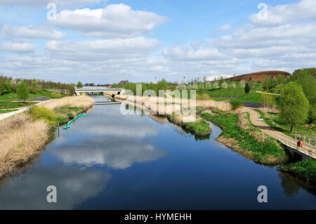 Der Fluss Lea in den Olympiapark Stratford Ost London UK Stockfoto