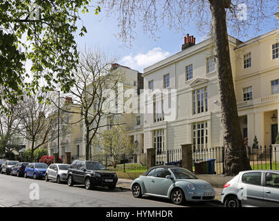 Georgische Häuser am südlichen Ende des Camberwell Grove, einer der elegantesten Straßen von Süd-London. Stockfoto