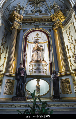 Seitenaltar mit der Muttergottes von der Milch kleine Statue im Heiligen Antonius Kirche (die Congregates) in Santo Ildefonso Pfarrei von Porto, Portugal Stockfoto