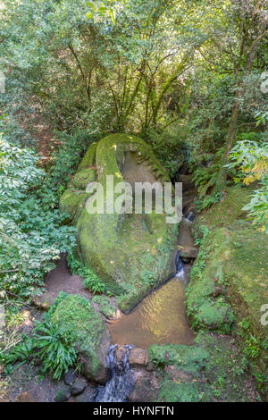 Monster-Park (heiliges Holz) in Bomarzio, mittelalterliches Dorf in der Provinz Viterbo, Latium (Italien) Stockfoto