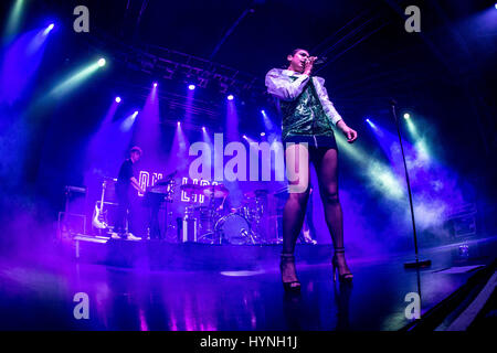 Mailand, Italien. 5. April 2017. Britischer Sänger, Songwriter und Modell führt Dua Lipa live bei Fabrique in Italien. Bildnachweis: Mairo Cinquetti/Pacific Press/Alamy Live-Nachrichten Stockfoto