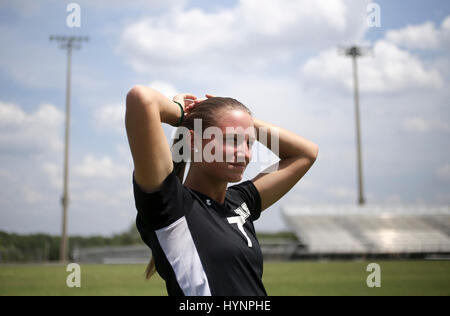 Florida, USA. 5. April 2017. CHARLIE KAIJO | Times.North Suncoast Spieler des Jahres von Pasco, Jordyn Kadlub, posiert für ein Porträt in Pasco High School in Dade City, Florida Mittwoch, 5. April 2017. Bildnachweis: Charlie Kaijo/Tampa Bay Times / ZUMA Draht/Alamy Live News Stockfoto