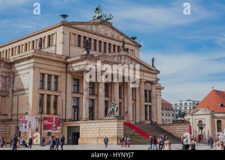 Berlin, Deutschland. 22. März 2017. Gesamtansicht des Konzerthauses Berlin am Gendarmenmarkt am 22. März 2017, Deutschland. Foto: picture Alliance/Robert Schlesinger | weltweite Nutzung/Dpa/Alamy Live-Nachrichten Stockfoto