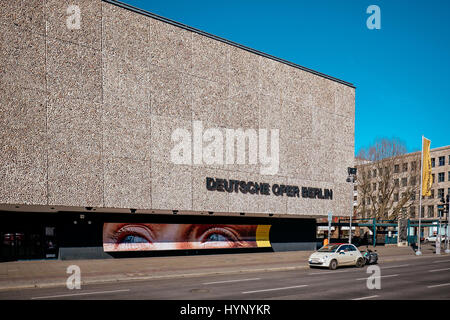 Berlin, Deutschland. 28. März 2017. Die Deutsche Oper in Berlin, am 28. März 2017. Foto: picture Alliance/Robert Schlesinger | weltweite Nutzung/Dpa/Alamy Live-Nachrichten Stockfoto