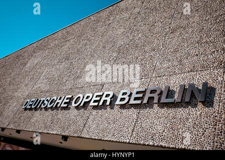 Berlin, Deutschland. 28. März 2017. Die Deutsche Oper in Berlin, am 28. März 2017. Foto: picture Alliance/Robert Schlesinger | weltweite Nutzung/Dpa/Alamy Live-Nachrichten Stockfoto