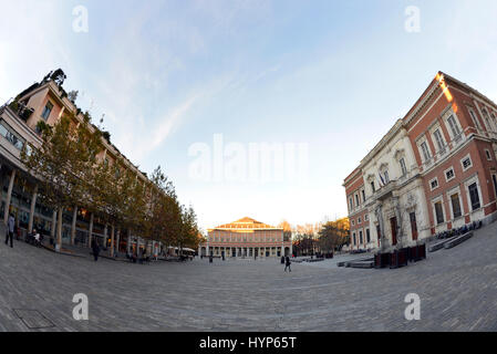 Cavour Platz vor der Valli Theater in Reggio Emilia Stockfoto