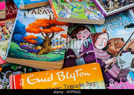 Stapel/Stapel von Enid Blyton Bücher, Klassik Kinder Bücher, Bücher der Kinder, junge Leser Stockfoto