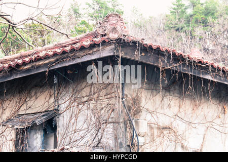 Blick auf die letzten Armen Bergdorf namens Baeksa Village(104 town or 104 village) in Seoul, Korea. Stockfoto