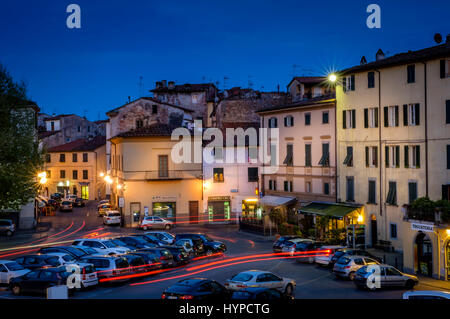 LUCCA Italien - ca. Mai 2015: Ummauerten Stadt Lucca in der Nacht, eine historische Stadt in der Toskana Stockfoto