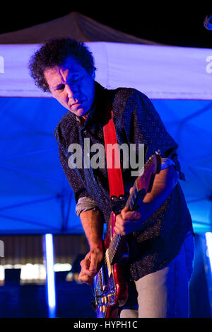 BARCELONA - SEP-4: Yo La Tengo (Band) in Konzert am Tibidabo Live Festival am 4. September 2015 in Barcelona, Spanien. Stockfoto