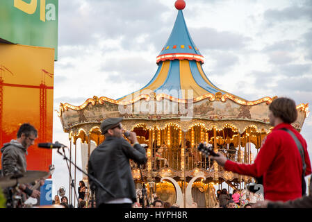 BARCELONA - SEP-5: Los Bracco (Band) in Konzert am Tibidabo Live Festival am 5. September 2015 in Barcelona, Spanien. Stockfoto