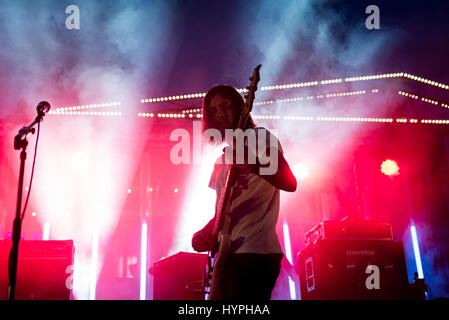 BARCELONA - SEP-5: Belako (Band) in Konzert am Tibidabo Live Festival am 5. September 2015 in Barcelona, Spanien. Stockfoto