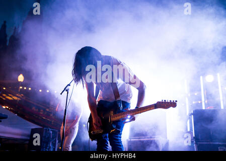 BARCELONA - SEP-5: Belako (Band) in Konzert am Tibidabo Live Festival am 5. September 2015 in Barcelona, Spanien. Stockfoto