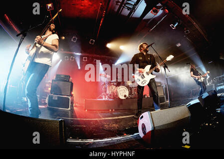 BARCELONA - 17 MAR: The Vaccines (Band) in Konzert im Razzmatazz Stadium am 17. März 2016 in Barcelona, Spanien. Stockfoto