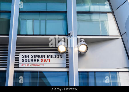 Nova-Victoria ist eine gemischte Nutzung-Regelung gegenüber Bahnhof Victoria Station, London, England, U.K Stockfoto