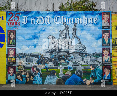 Wandgemälde in Belfast in der Nähe von Wasserfällen und Shankill Road, Nordirland Stockfoto