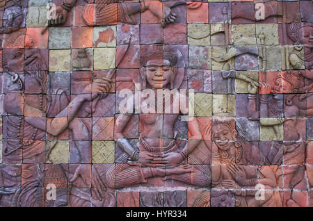 Darstellung des Buddha Meditation über eine detaillierte Fliese Wandbild in Nordthailand Stockfoto