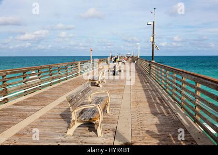 Hollywood Beach, Fl, USA - 13. März 2017: Dania Beach Fishing Pier in Hollywood Beach, Florida, Vereinigte Staaten von Amerika Stockfoto