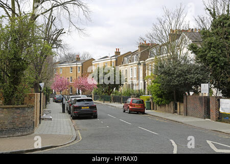 Häuser auf Stockwell Park Road, einer berühmten eleganten Straße im Bereich beliebter Innenstadt von Stockwell in Süd-London, UK Stockfoto