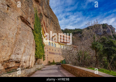 Das heilige Kloster Mega Spileo befindet sich 10 km weit von der Stadt von Kalavryta. Es ist das älteste, in Griechenland und einer der eindrucksvollsten. Stockfoto